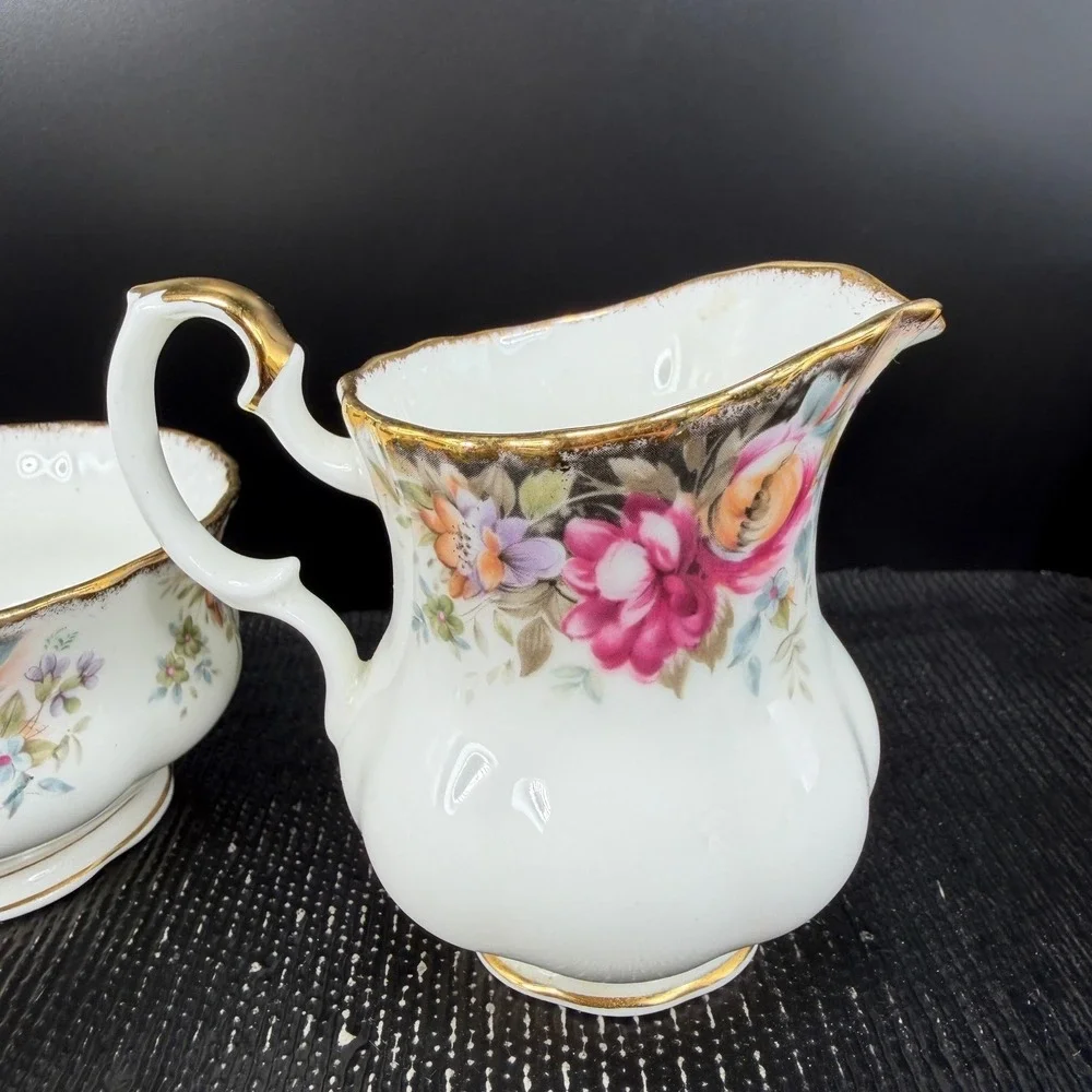Royal Albert Autumn Roses Creamer &‎ Sugar Bowl Set Bone China Gold Trim England